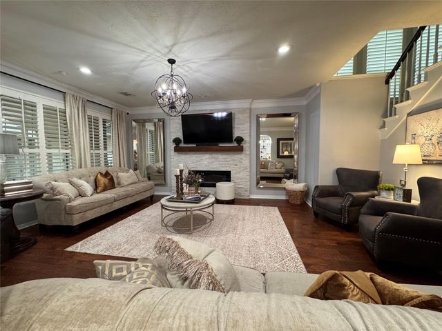 1011 Oak Park Lane, Friendswood, TX 77546
