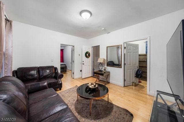 409 E Jersey St, Elizabeth City, NJ 07206