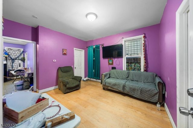 409 E Jersey St, Elizabeth City, NJ 07206