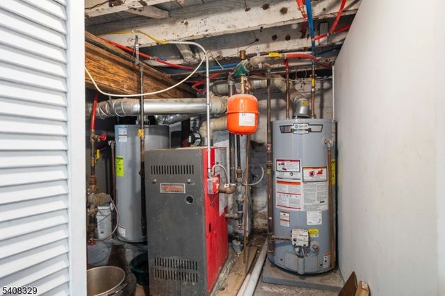 409 E Jersey St, Elizabeth City, NJ 07206