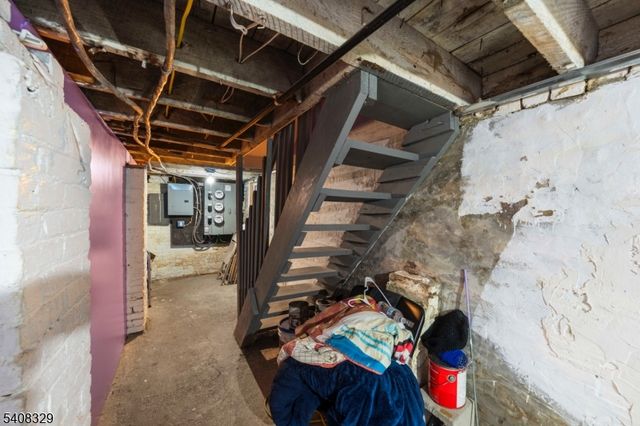 409 E Jersey St, Elizabeth City, NJ 07206