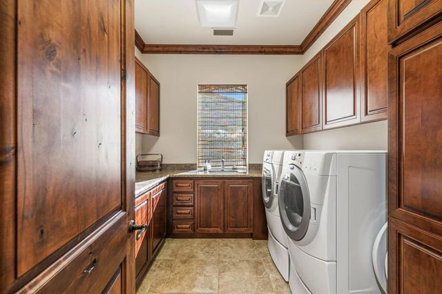 601 Indian Ridge Drive, Palm Desert, CA 92211