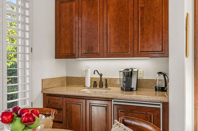 601 Indian Ridge Drive, Palm Desert, CA 92211