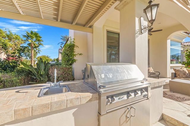 601 Indian Ridge Drive, Palm Desert, CA 92211