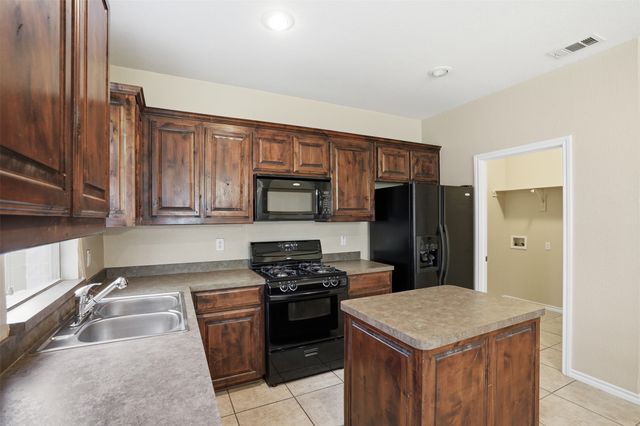 2421 Priscella Drive, Fort Worth, TX 76131