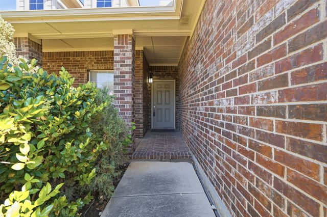 2421 Priscella Drive, Fort Worth, TX 76131