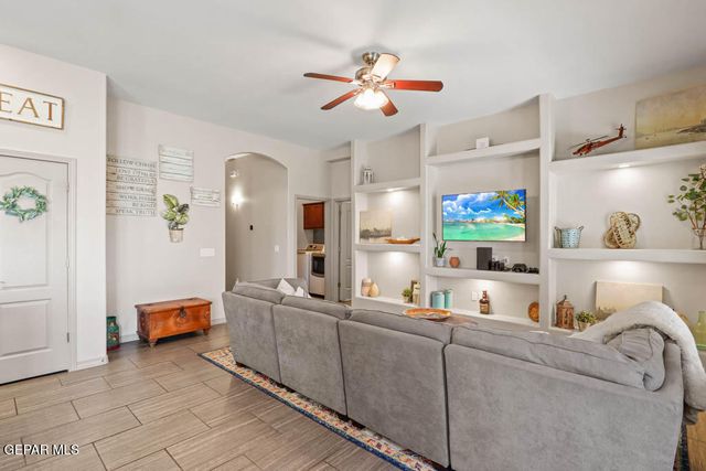 14553 Hunters Grove Avenue, El Paso, TX 79938