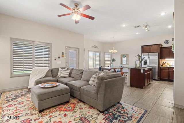 14553 Hunters Grove Avenue, El Paso, TX 79938