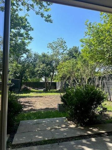 62 Meadow Lea Drive, Houston, TX 77022