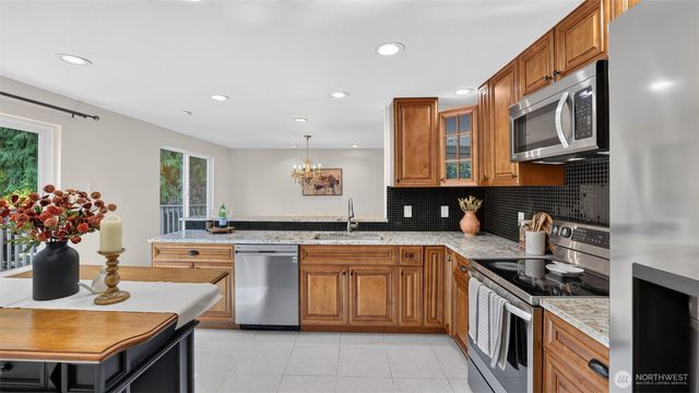 15227 SE 175th Place, Renton, WA 98058