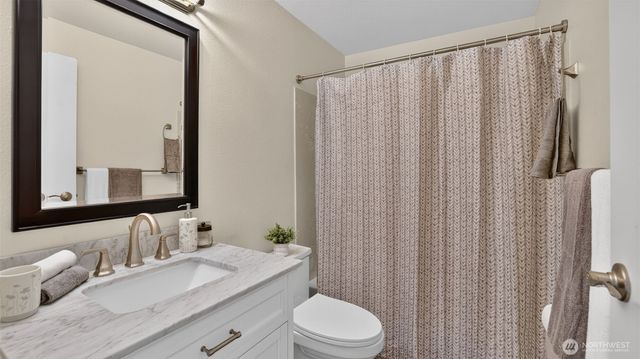 15227 SE 175th Place, Renton, WA 98058