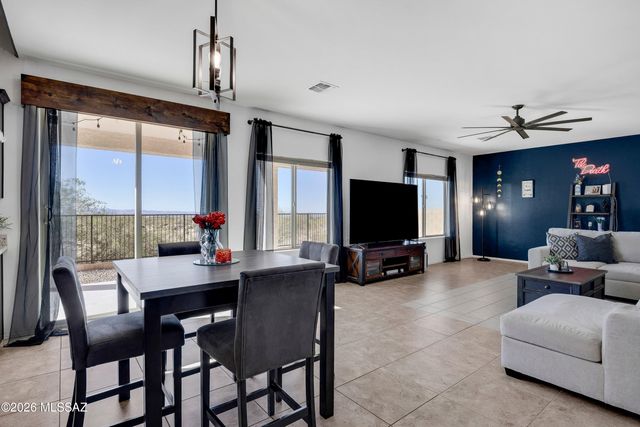 540 S Courts Redford Drive, Vail, AZ 85641