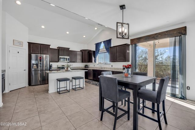 540 S Courts Redford Drive, Vail, AZ 85641