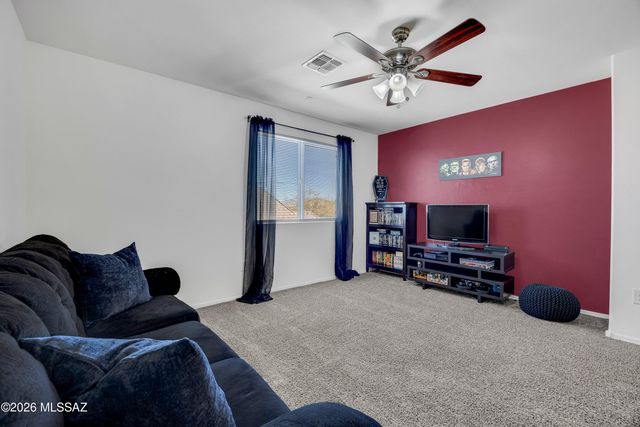 540 S Courts Redford Drive, Vail, AZ 85641