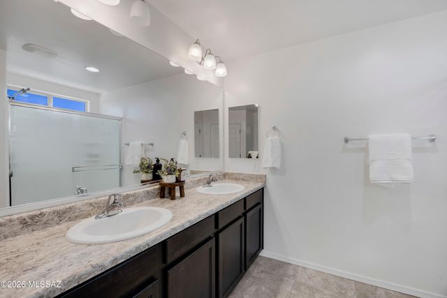 540 S Courts Redford Drive, Vail, AZ 85641