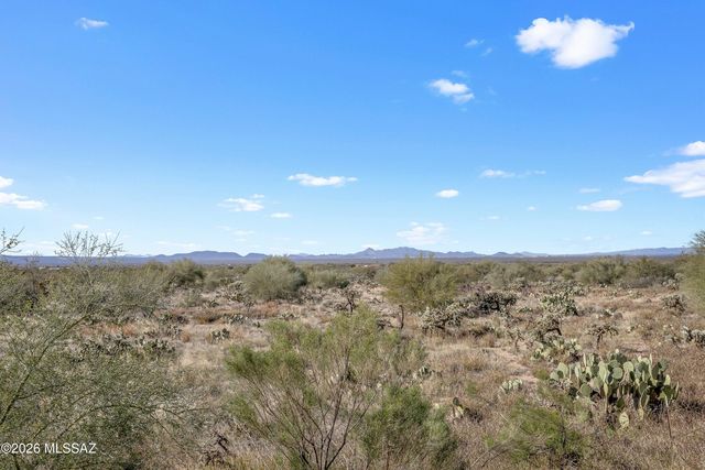 540 S Courts Redford Drive, Vail, AZ 85641