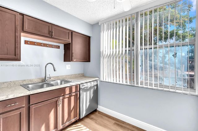 3671 Environ Blvd, Lauderhill, FL 33319