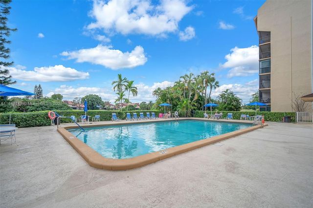 3671 Environ Blvd, Lauderhill, FL 33319