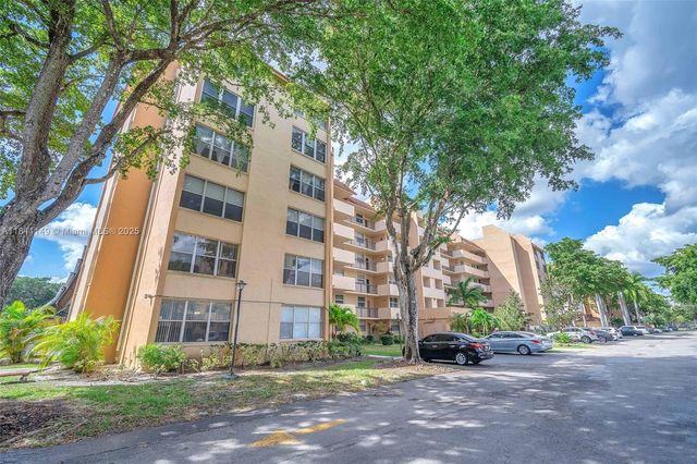 3671 Environ Blvd, Lauderhill, FL 33319