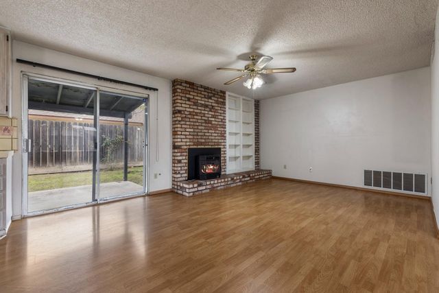 1205 Kara Ln, Modesto, CA 95355