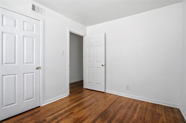 5622 Woodgreen Street, Houston, TX 77033