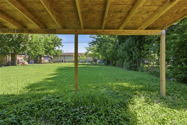 5622 Woodgreen Street, Houston, TX 77033