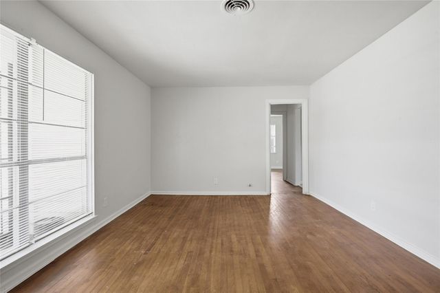 5622 Woodgreen Street, Houston, TX 77033