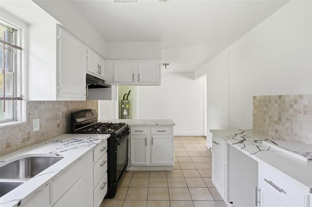 5622 Woodgreen Street, Houston, TX 77033