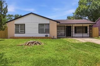 5622 Woodgreen Street, Houston, TX 77033