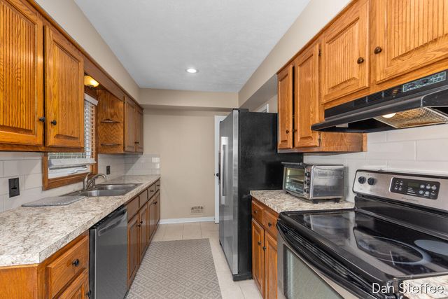 7522 Melody Lane, Jenison, MI 49428