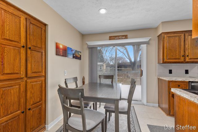 7522 Melody Lane, Jenison, MI 49428