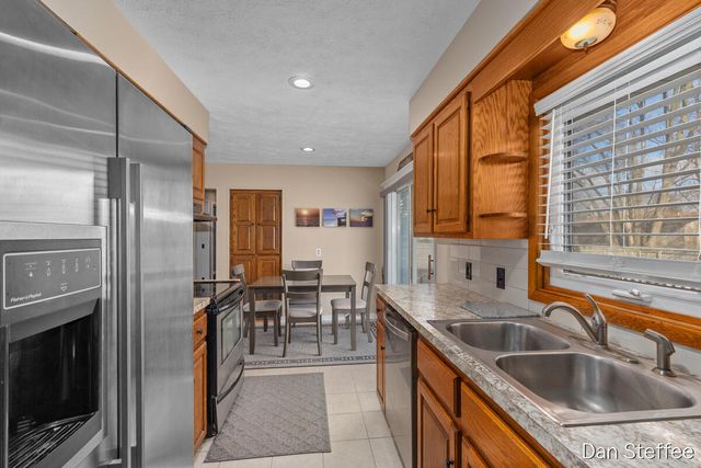 7522 Melody Lane, Jenison, MI 49428