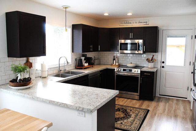 1518 E Florida Ave, Nampa, ID 83686