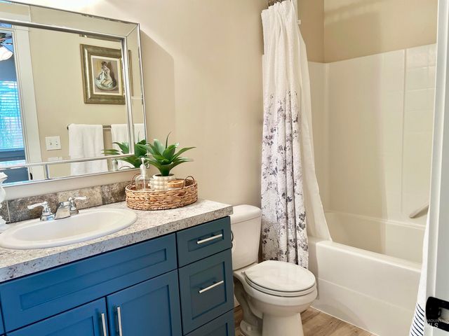 1518 E Florida Ave, Nampa, ID 83686