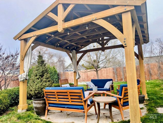 1518 E Florida Ave, Nampa, ID 83686