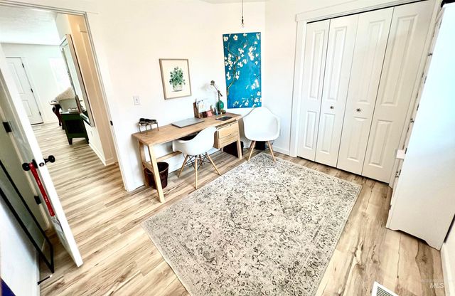 1518 E Florida Ave, Nampa, ID 83686