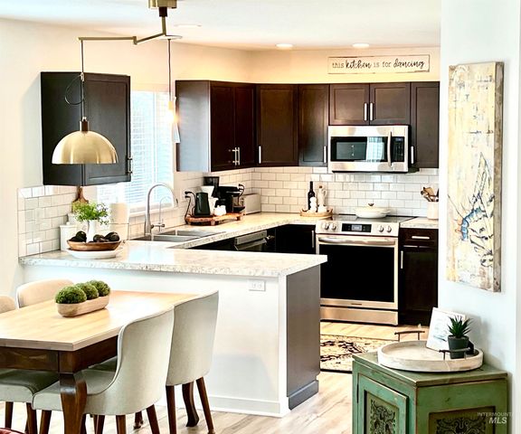 1518 E Florida Ave, Nampa, ID 83686