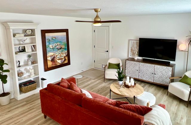 1518 E Florida Ave, Nampa, ID 83686