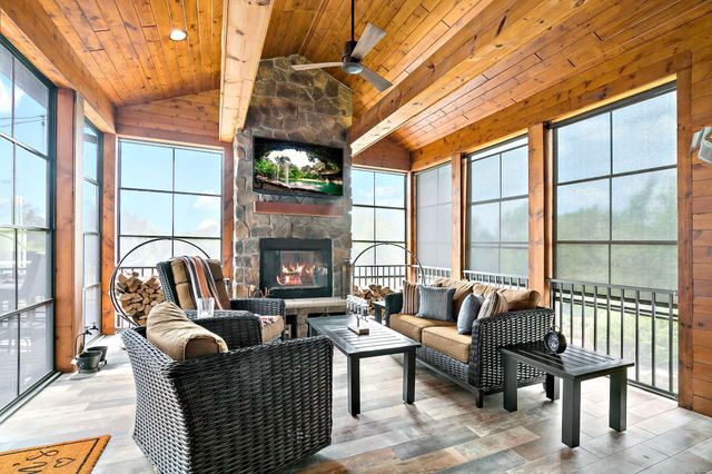 12611 20th Street N, West Lakeland Twp, MN 55082