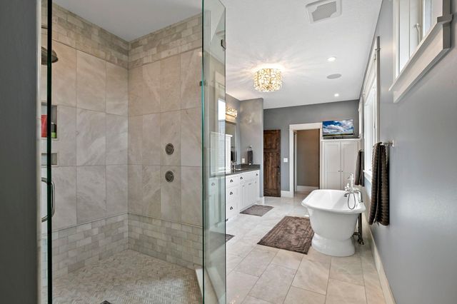 12611 20th Street N, West Lakeland Twp, MN 55082