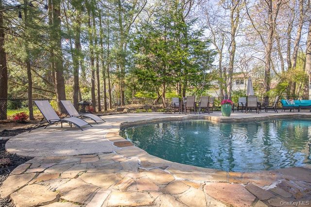 16 Lady Godiva Way, New City, NY 10956