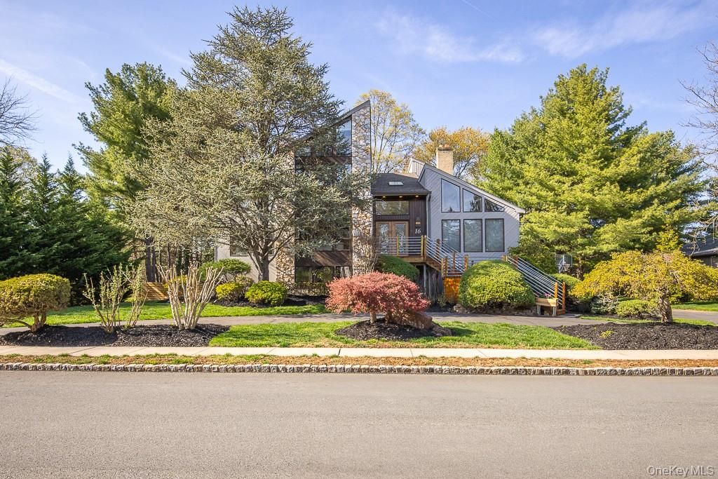 16 Lady Godiva Way, New City, NY 10956