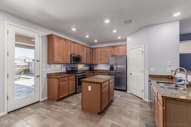 839 W HOT SPRINGS Trail, San Tan Valley, AZ 85140