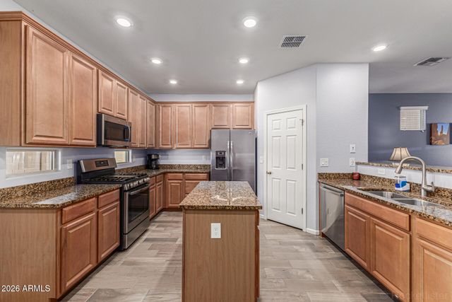 839 W HOT SPRINGS Trail, San Tan Valley, AZ 85140