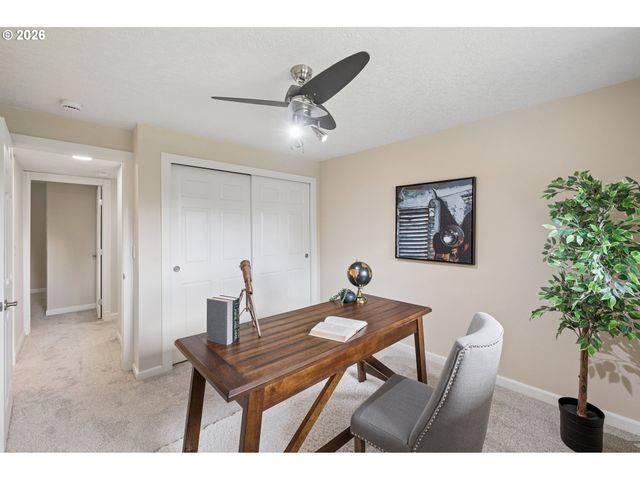 19142 SUNCREST Dr, West Linn, OR 97068