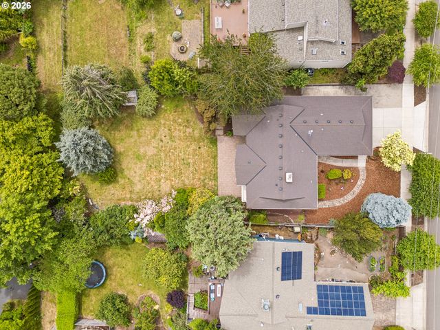 19142 SUNCREST Dr, West Linn, OR 97068
