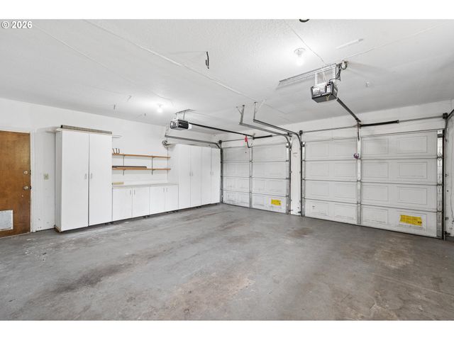 19142 SUNCREST Dr, West Linn, OR 97068