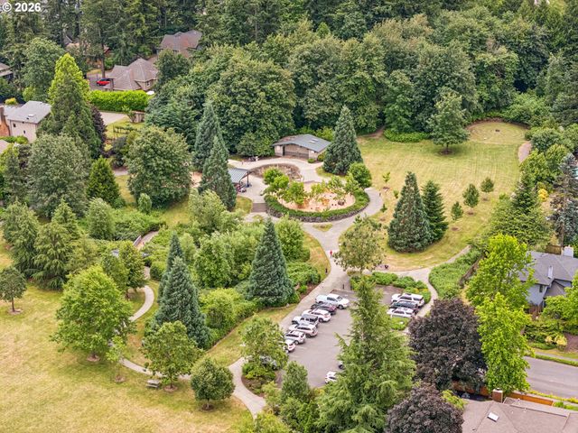 19142 SUNCREST Dr, West Linn, OR 97068