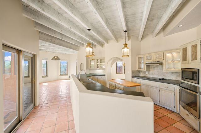 5 Sombra Court, Santa Fe, NM 87508