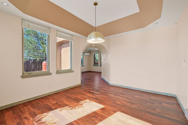 5 Sombra Court, Santa Fe, NM 87508